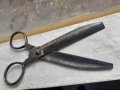 Стара кована възрожденска ножица със златни набивки, снимка 6