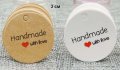 50 бр кръгли Handmade with love Тагове табелки етикети картонени за подаръци ръчна изработка украса, снимка 1