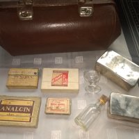 Антична кафява кожена лекарска чанта от период 1950 г , снимка 13 - Антикварни и старинни предмети - 31144273