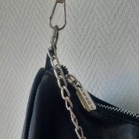 Нова дамска чанта Prada, снимка 5 - Чанти - 42176284