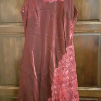 Дълга червена сатенена индийска рокля с дантела, снимка 2 - Рокли - 34484585