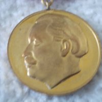 Стар медал Георги Димитров 1882-1972, снимка 2 - Антикварни и старинни предмети - 44306927