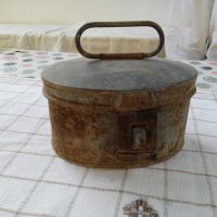 Стара немска метална кутия, снимка 1 - Други ценни предмети - 37480052