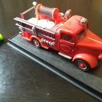 Макети на различни модели пожарни коли (Обява 1), снимка 9 - Колекции - 31589104