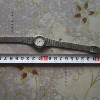 Дамски кварцов немски часовник Роланд, снимка 1 - Дамски - 29405114