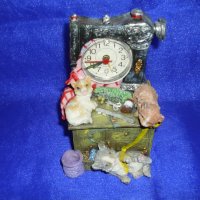 Керамичен часовник-шевна машина, снимка 1 - Арт сувенири - 31803022