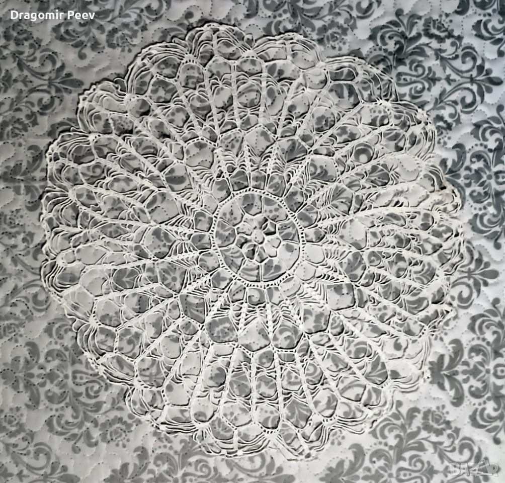 Продавам ново ръчно плетено каре екрю, снимка 1