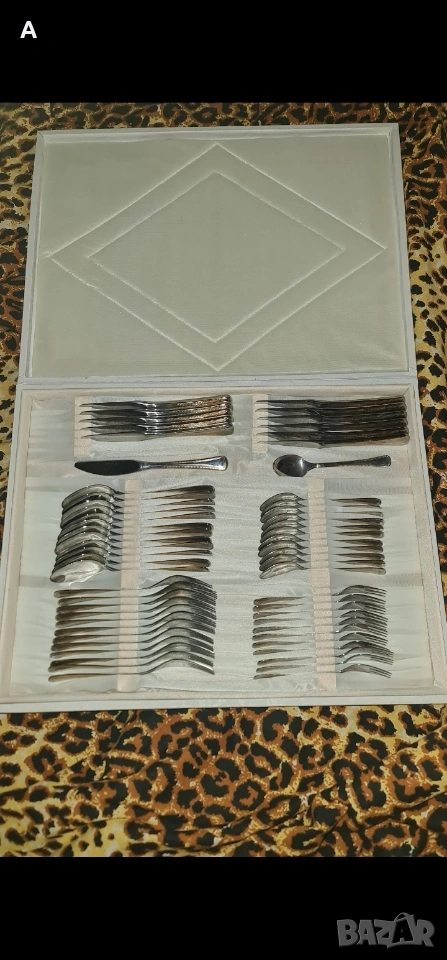 Луксозен комплект за хранене с позлата , нов, снимка 1