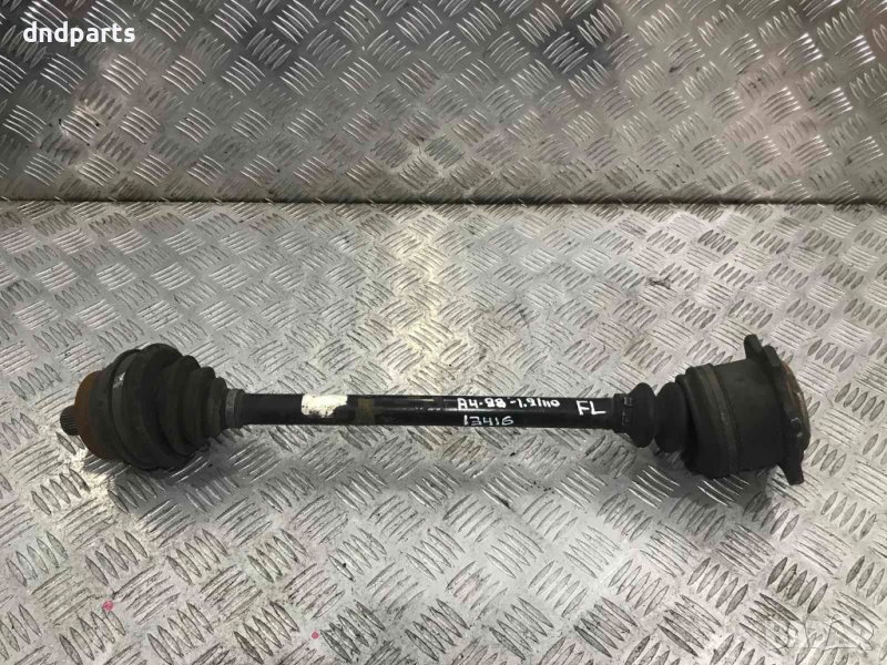 Предна лява полуоска Audi A4,1.9TDI,110кс.,1998г., снимка 1