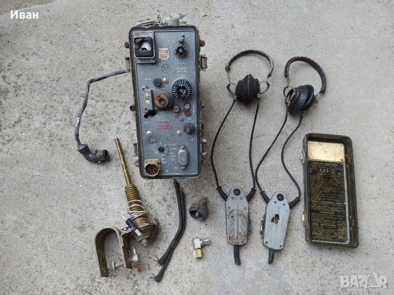 Радиостанция Р-105 М + още части, снимка 1