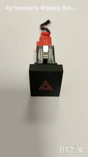 5L0953235A БУТОН АВАРИЙНИ ЗА SKODA YETI, снимка 1