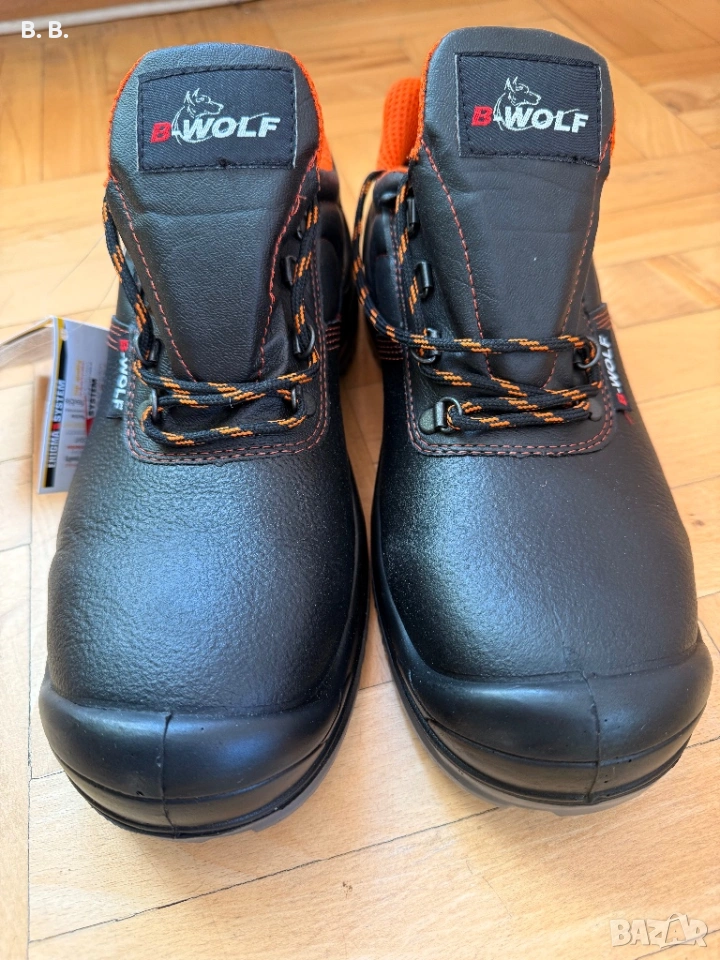 Работни обувки 42, снимка 1