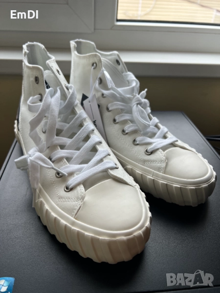 Бели кецове Kaotiko черен петък 40% off, снимка 1