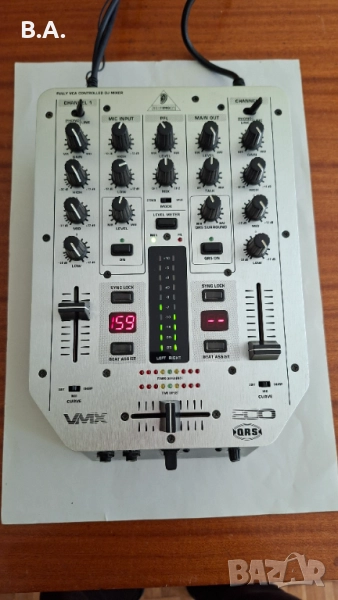 DJ Mixer-BEHRINGER VMX200, снимка 1