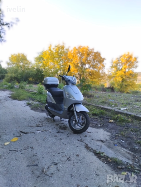 Скутер piaggio fly 125, снимка 1