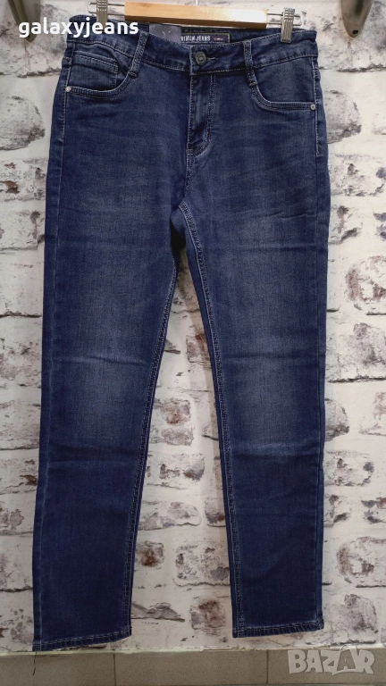 Viman- прави дънки, класика цвят, леко избелени, изчистени, плътен деним с лек еластан, снимка 1