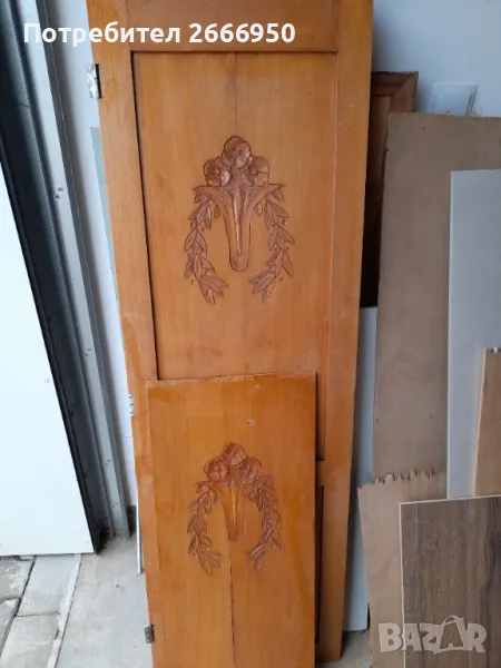 Дърворезба - букови табли/вложки от стари врати на шкаф, снимка 1