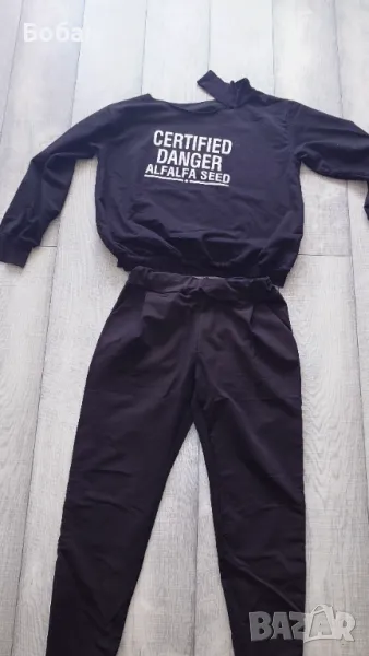 Дамски екипи , снимка 1