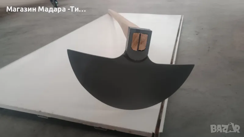 Мотика, снимка 1