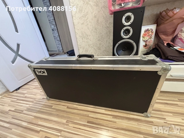 Продавам Твърд Кейс За Корг Па4х 61 във Отлично Състояние 