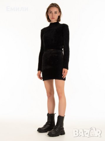 Дамска къса еластична плюшена пола с висока талия в черен цвят р-р S (36) и M (38), снимка 2 - Поли - 42336994