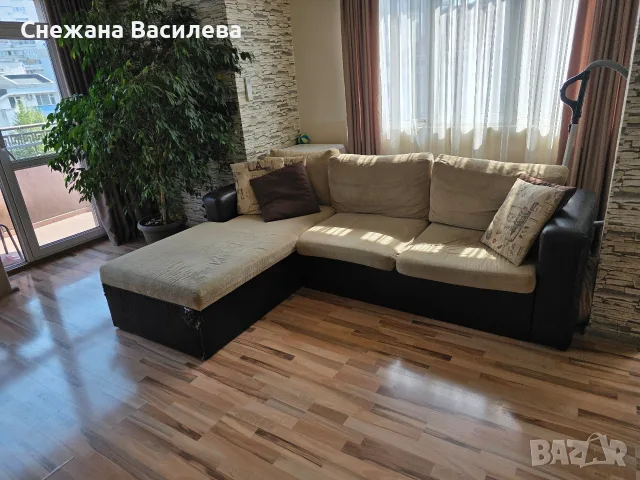 Ъглов диван ,текстил/ кожа