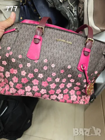 дамска чанта Michael Kors, снимка 1 - Чанти - 48394470