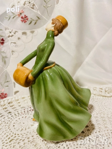 порцеланова статуетка Royal Doulton , снимка 7 - Статуетки - 52401306
