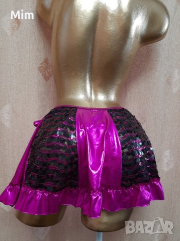 М/L Розова къса пола от еко кожа и дантела , снимка 3 - Поли - 40245280