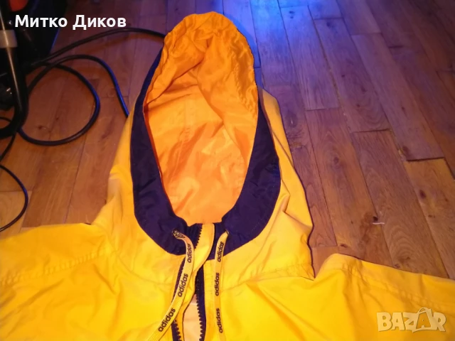 Адидас марково яке с голяма емблема размер ХЛ реален , снимка 6 - Спортна екипировка - 51007074