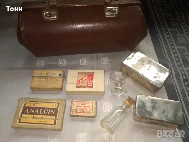 Антична кафява кожена лекарска чанта от период 1950 г , снимка 13 - Антикварни и старинни предмети - 31144273