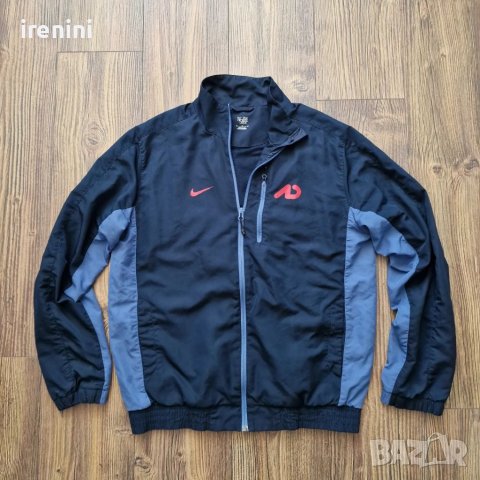 Страхотно  мъжко  яке NIKE спортен модел , горнище , размер  М 