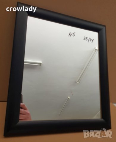 Огледало с дървена рамка с габаритен размер 35х41см, снимка 2 - Други - 40304840