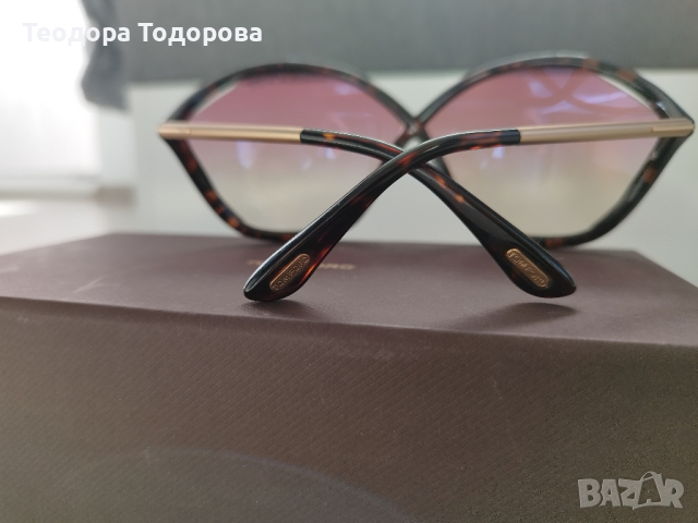 Оригинални слънчеви очила Tom Ford , снимка 4 - Слънчеви и диоптрични очила - 44517707