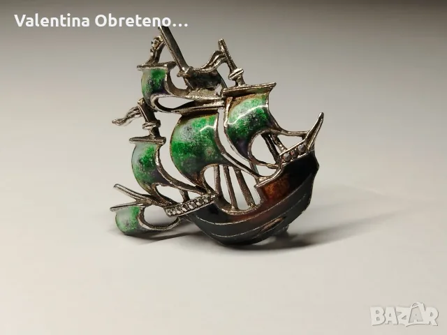Брошка Кораб с кристали, снимка 3 - Антикварни и старинни предмети - 56153260