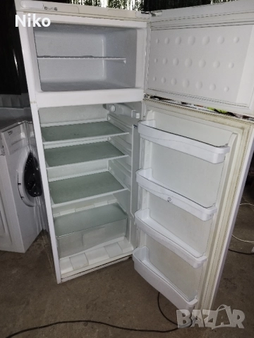 Хладилник с камера Indesit , снимка 2 - Хладилници - 52465907