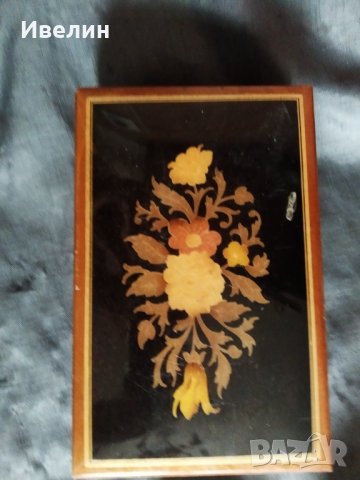 дървена кутия, снимка 5 - Антикварни и старинни предмети - 30865064