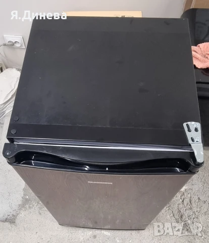 Хладилник 90L Klarstein с дървесен дизайн , снимка 4 - Хладилници - 50508251