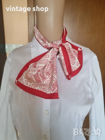 Копринен шал(фишу) на бранда Love Moschino