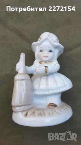 Порцеланова статуетка фигурка , снимка 2 - Антикварни и старинни предмети - 51262380