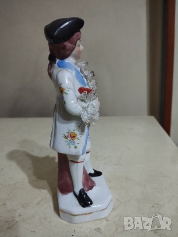 порцеланова статуетка, снимка 2 - Статуетки - 42697726