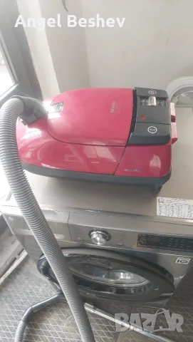 Прахосмукачка Miele S 324i-2, снимка 2 - Прахосмукачки - 55994756