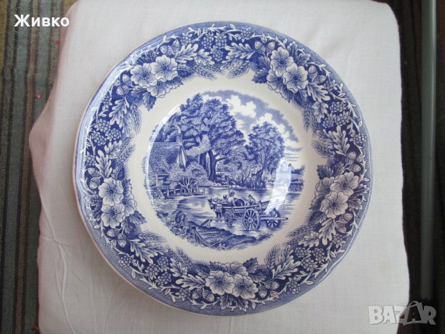 Ceramica QUADRIFOGLIO Made in Italy дълбока чиния., снимка 1 - Чинии - 29218446