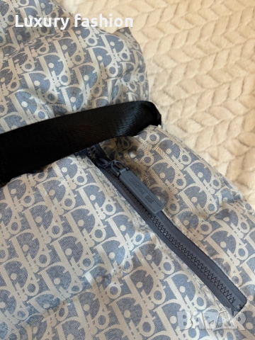 Дамски елек Dior, снимка 2 - Елеци - 52875983