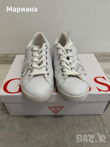 Дамски маратонки Guess, снимка 3 - Маратонки - 44763109