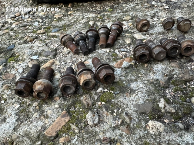 болтове за vw sharan 2003г -цена 20 лв или 10,23 евро  обща цена   18 бр са общо 16 от тях са еднакв, снимка 2 - Части - 52028018