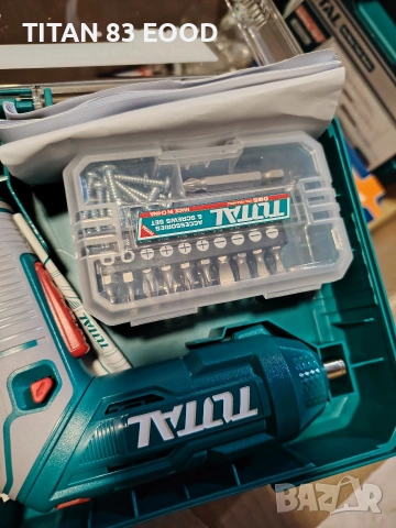 Акумулаторна отвертка TOTAL, 1/4", 4 V, 4 Nm + аксесоари, снимка 2 - Винтоверти - 54218311