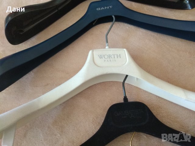 Закачалки Lanvin, Baldinini , John Galliano, Armani ,  Giambattista Valli, снимка 3 - Други - 31929816