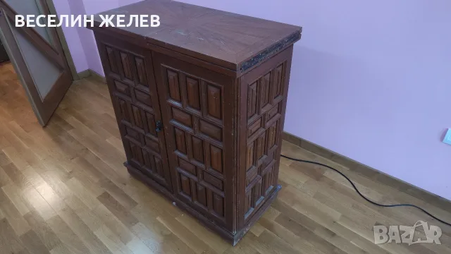 Оригинален разтегателен шкаф-бар от масиво дърво с естествен зелен мрамор, снимка 2 - Шкафове - 56061757