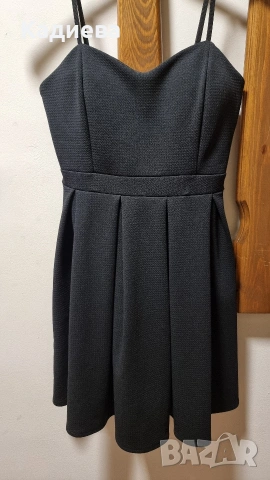черна рокля с тънки презрамки , снимка 2 - Рокли - 54310378